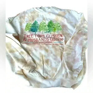 Gildan Large heavy blend crewneck Christmas sweatshirt. NWT. Tye dye tan . Funny